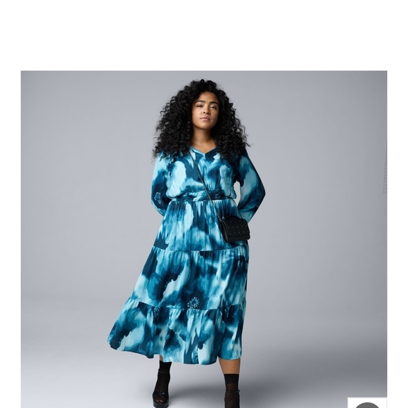 Simply Vera Vera Wang Dresses & Skirts - Simply Vera Vera Wang Blue Tie-Dye Tiered Maxi Dress • Boho Flowy • Size M